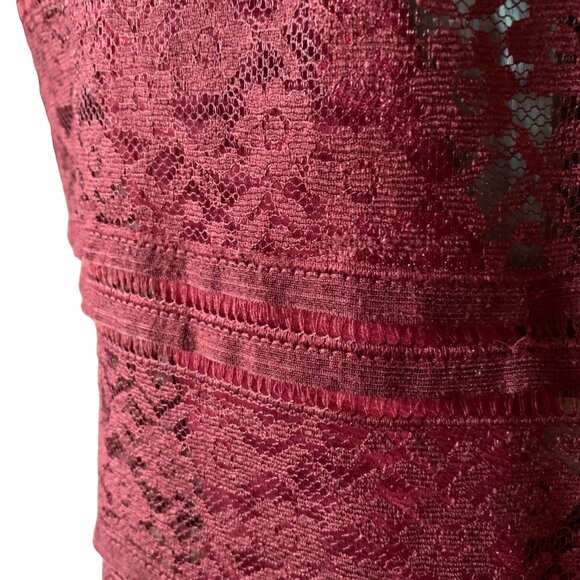 LUSH - burgundy Sheer Lace embroidery top - Short sleeves - high neck - large - Picture 7 of 11
